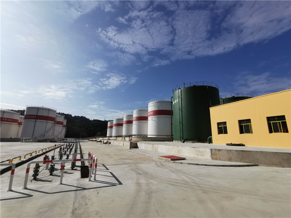 I-Guizhou-Baota-Petrochemical-Tank-zone4